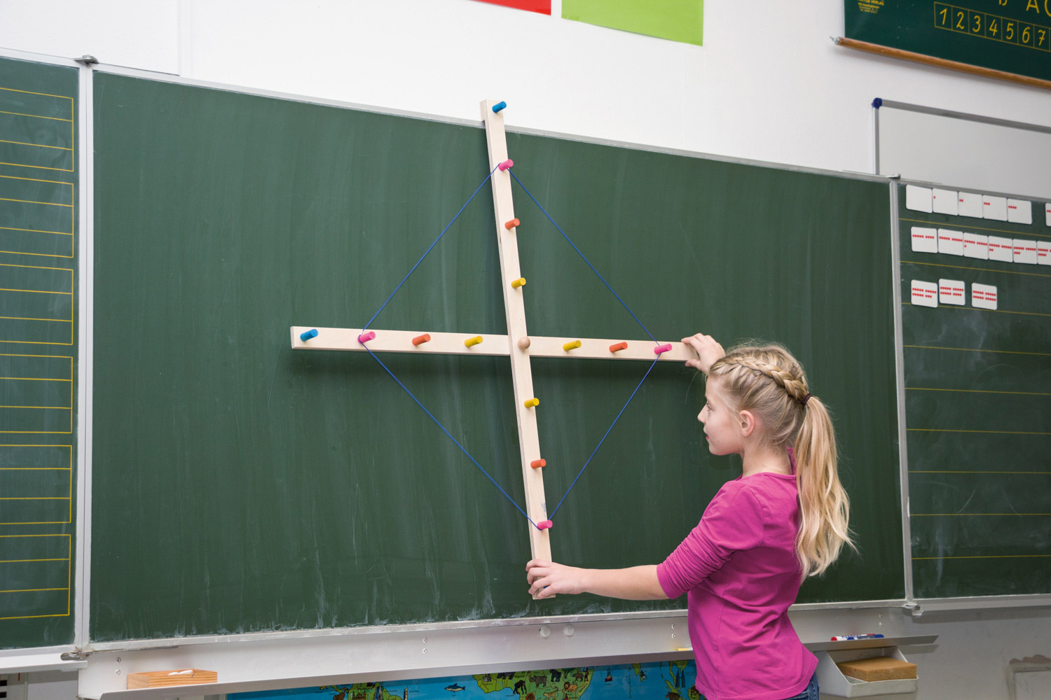 Schüler lernen mit Qdem Heidelberger Winkelkreuz