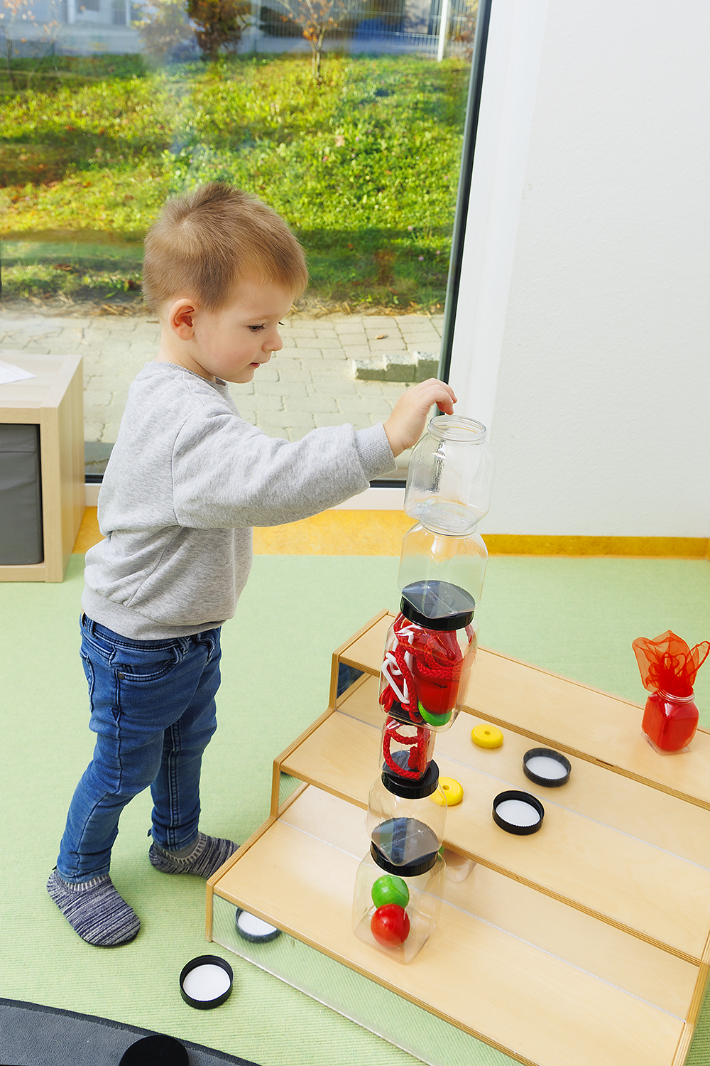 Bau- und Spielstufen mit Spiegel